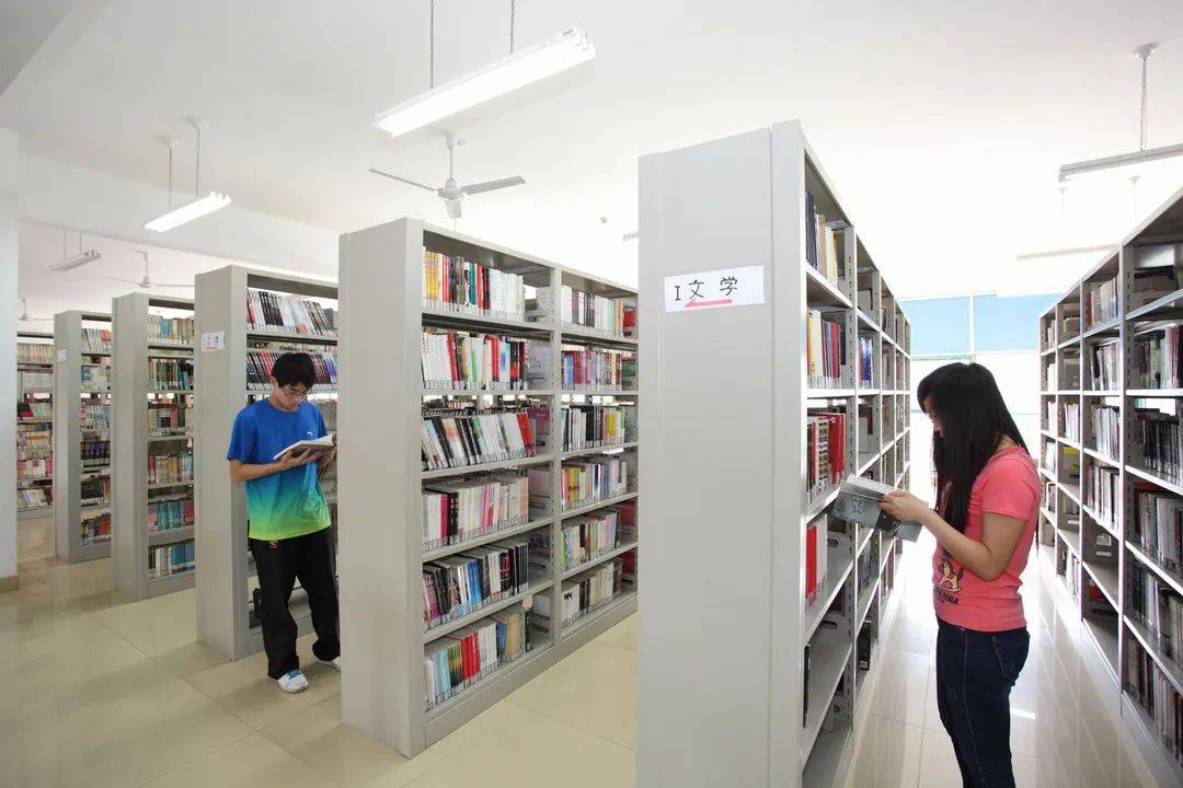 湖南科技学院图书馆图片