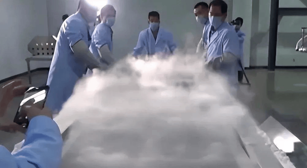 1967年,美国首富将自己冷冻50年,原定2017年被唤醒,如今怎样了