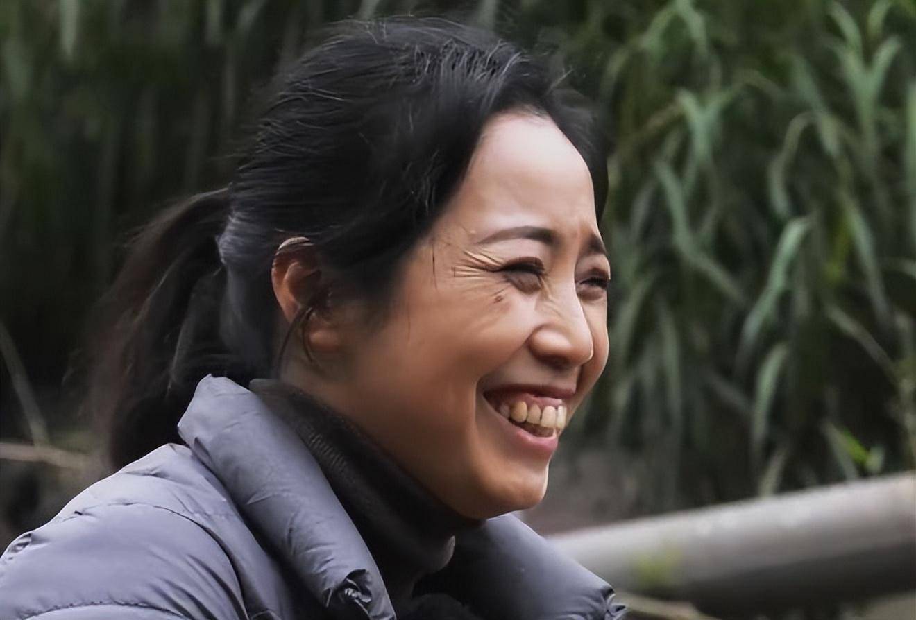 在陈燕的帮助下,她向亲戚和邻居筹集了40万元的资金.