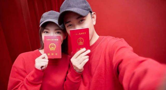 罗晋唐嫣结婚官宣!明星婚姻也很单调,不像古人有十种结婚方式呢
