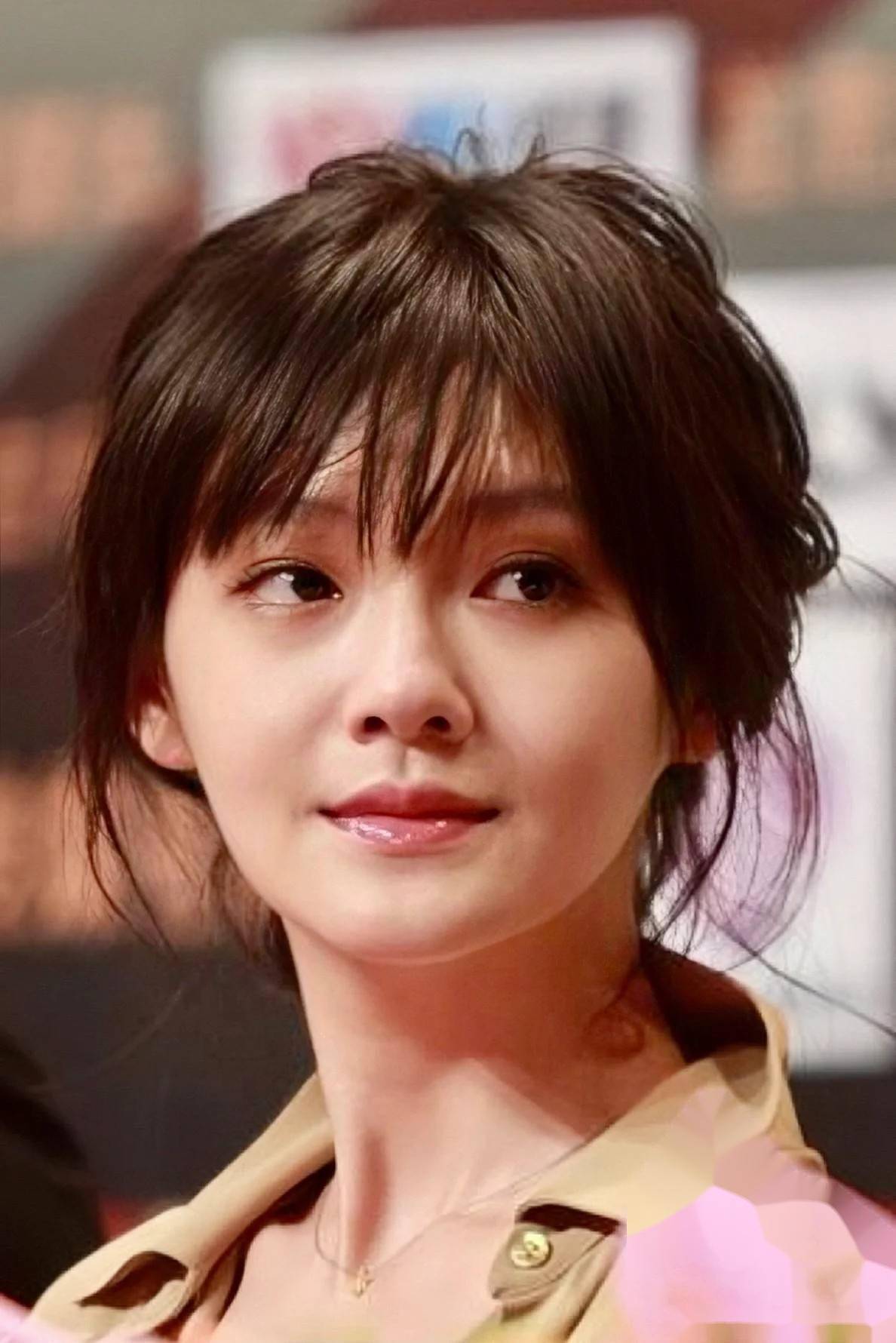 大s的迷人风采39岁性感写真,女神的美貌与魅力,惊艳每一个瞬间!