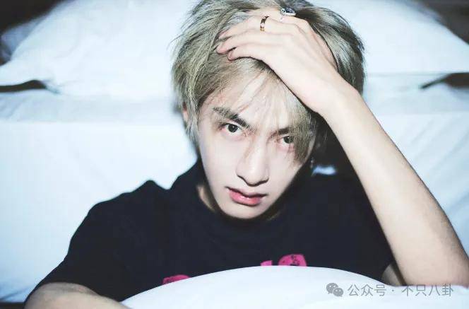 出轨劈腿还不尊重粉丝?他怎么不是塌房就是在塌房的路上啊