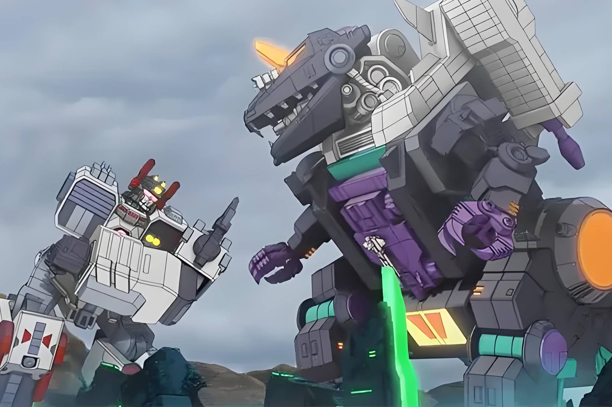 而在霸天虎中,也有不少超大号机器人,他们不仅有铁甲龙,还有一个叫