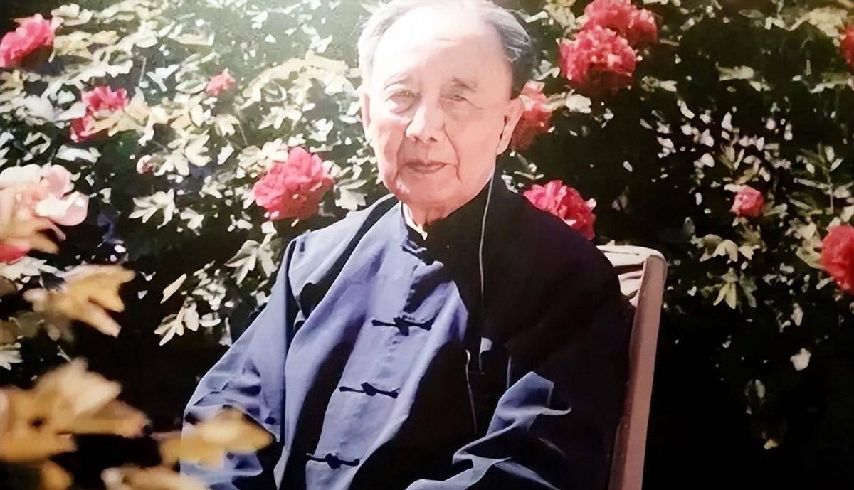 张琼华独守空房68年后,郭沫若女儿见到她,一声妈妈让她泪流不止