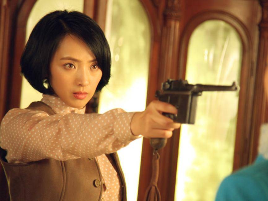 在剧中,刘晓洁扮演了狐妖"万玉枝"的角色,该角色形象美丽动人,为了