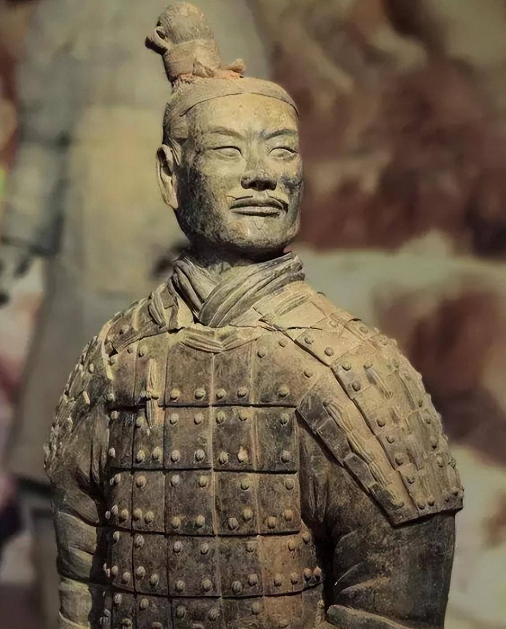 76年陕西出土秦始皇女儿墓,尸骨潦草堆砌,证实秦王朝残酷斗争史