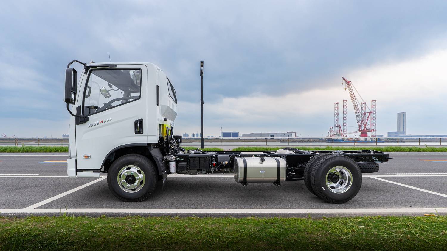 全新升级跃进h500底盘欢迎关注法美瑞抖音号:fmr4000511118-end-文案
