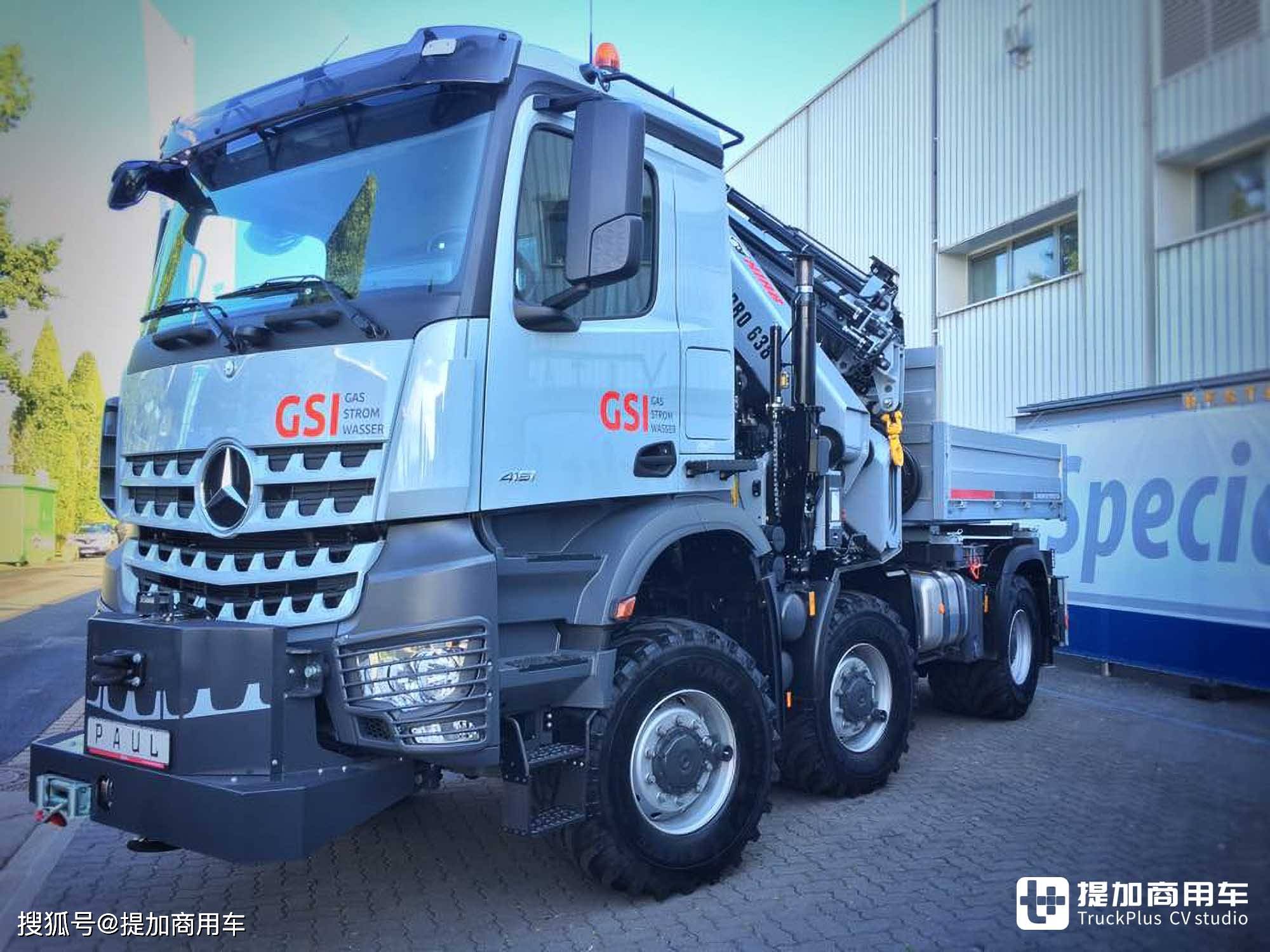 6x6全驱单腿驴,配随车吊为野外工程而生,这台奔驰arocs不一般