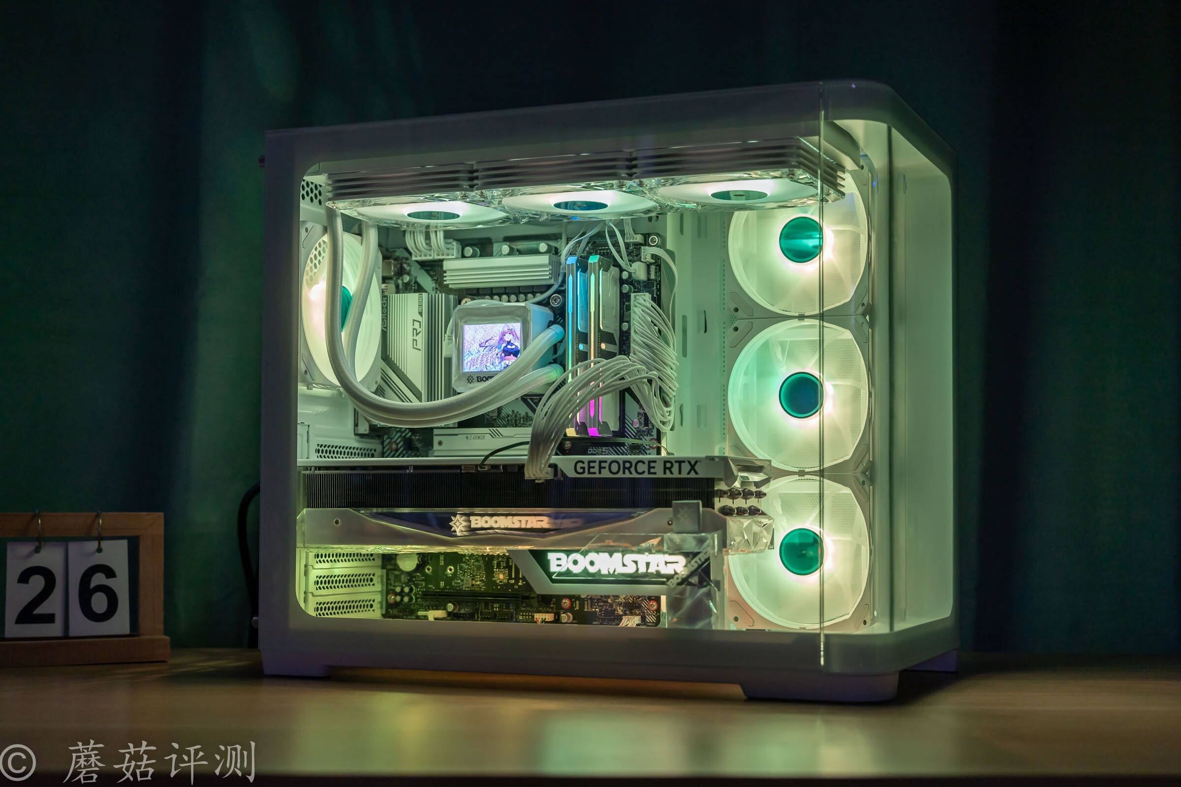 稍微弯曲一点点,视觉观感提升不止一点,先马轨迹海景房机箱 体验评测