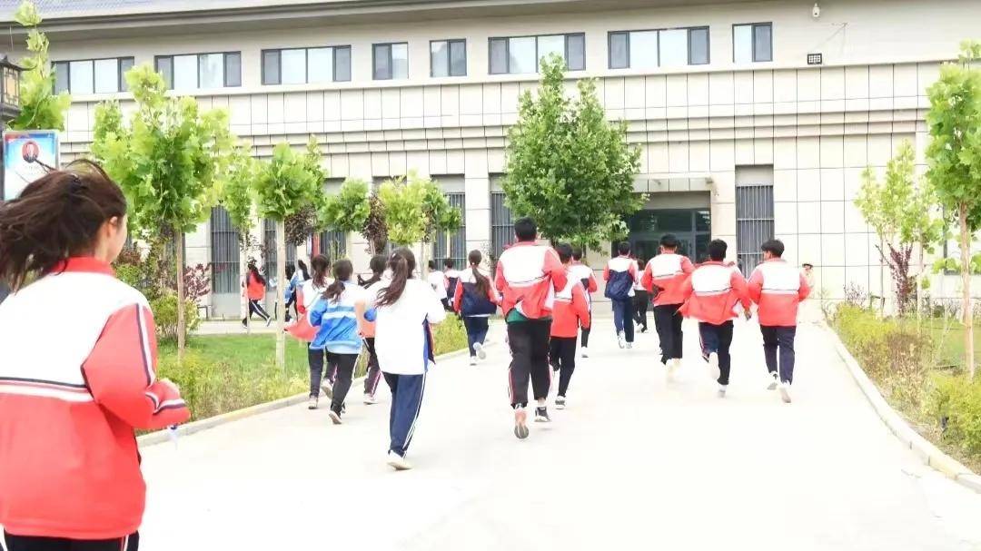 沙雅县:开展考前地震及仿真演练  确保高考安全平稳有序