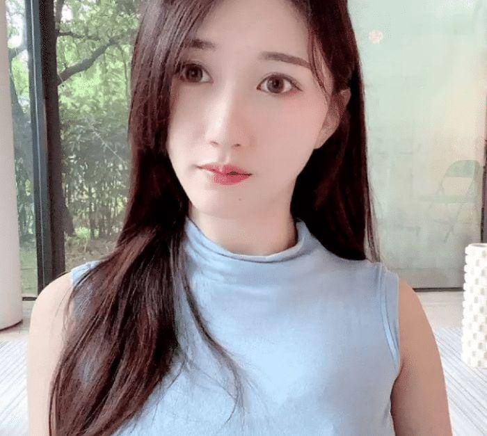 女主播"小小玉酱"直言:喜欢给男人花钱,会从房管中挑一个伴侣