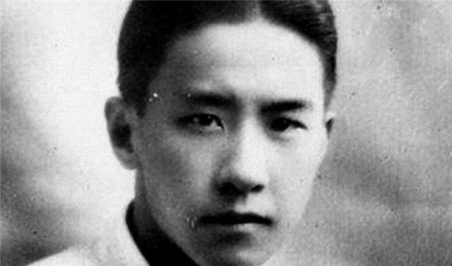 袁克文不似兄长袁克定,同父亲一样向往官场,袁克文骨子里是个文人雅士