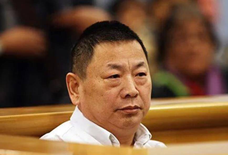 07年新西兰华裔女子遇害,丈夫丢下女儿逃往美国,被天津小伙擒获