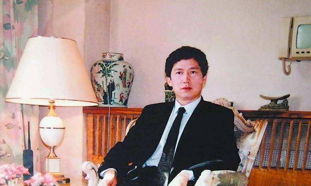 李春平的人生有多传奇?娶好莱坞女明星,还继承富豪百亿资产