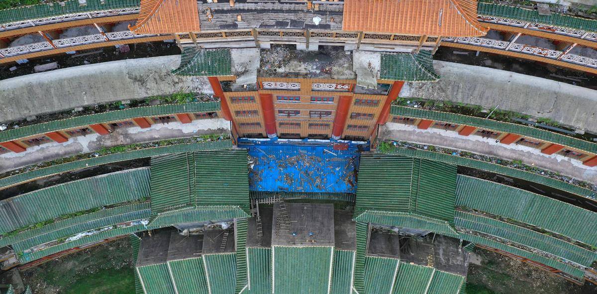 贵州省独山县打造的天下第一水司楼,村民盼望赶快修好别烂尾