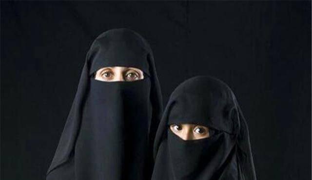 叙利亚女人在黑市明码标价,平均100元,最低都不值一斤大米!