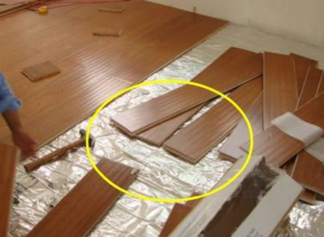 老房子翻新地板能直接铺瓷砖上吗?问完师傅答案,懊悔没早知道