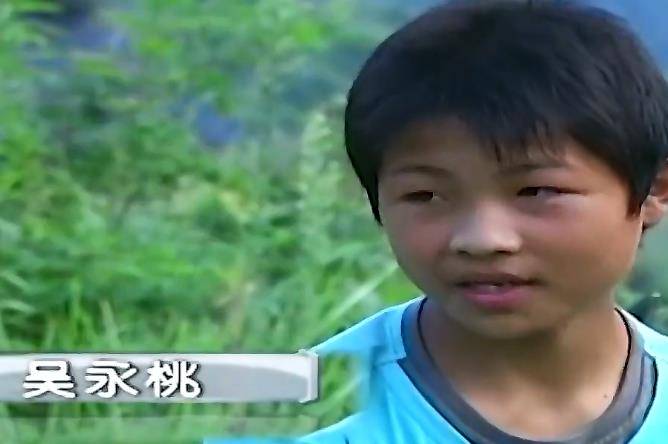 12岁少年被称为"鸟神",不仅能指挥行动,而且还能和它们说话_吴永桃