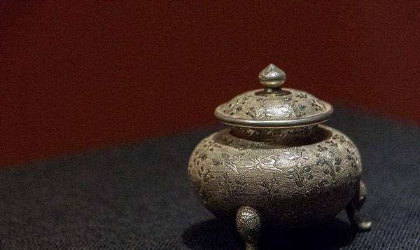 唐墓出土"外星人头骨",修复后惊艳世界,专家:哪来的高科技?