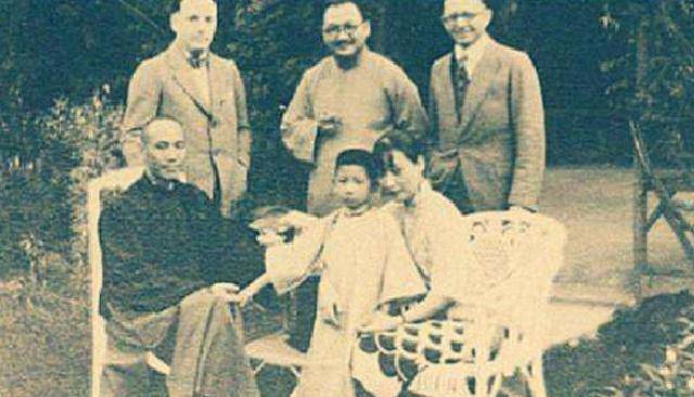 是四大家族中唯一一个非蒋家的姻亲,但他们都是在蒋介石麾下任职的