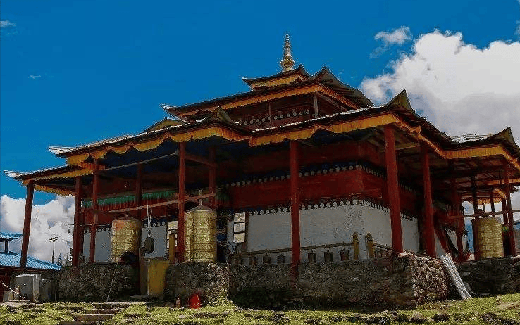 墨脱第二条公路全线建成