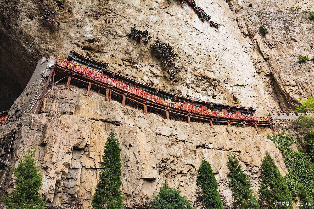 html介休值得游览的当然不止一座绵山,不出城区就可参观后土庙,城隍庙