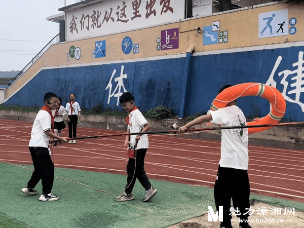 娄星区石井中心小学:防溺水安全演练,筑牢"生命线"