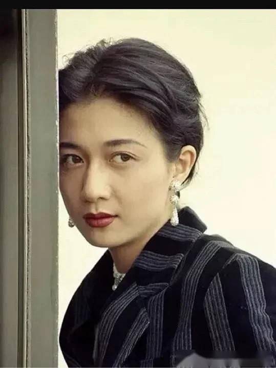 让人心动的女神!90年代亚洲小姐吴绮莉,美貌与才华兼具的魅力女性