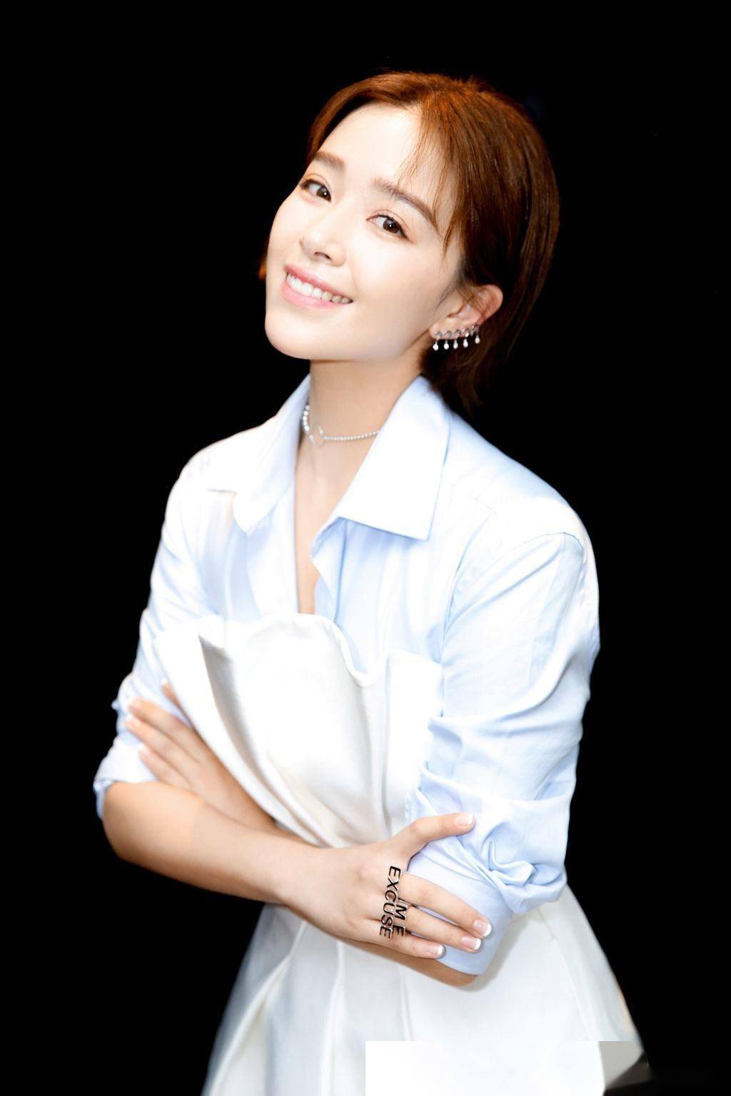 35岁阚清子性感写真,尤物般的美貌令人窒息!