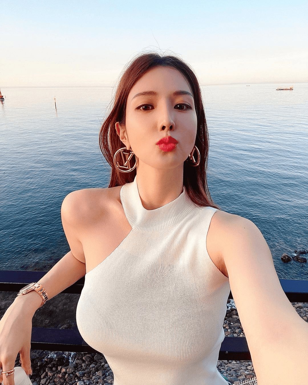 遇见女神manyo yoojin,迷人魅力不可挡._时尚_女性_力量