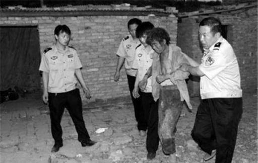 平民英雄崔松旺:装疯卖傻卧底黑煤窑,偷拍黑心老板完成取证