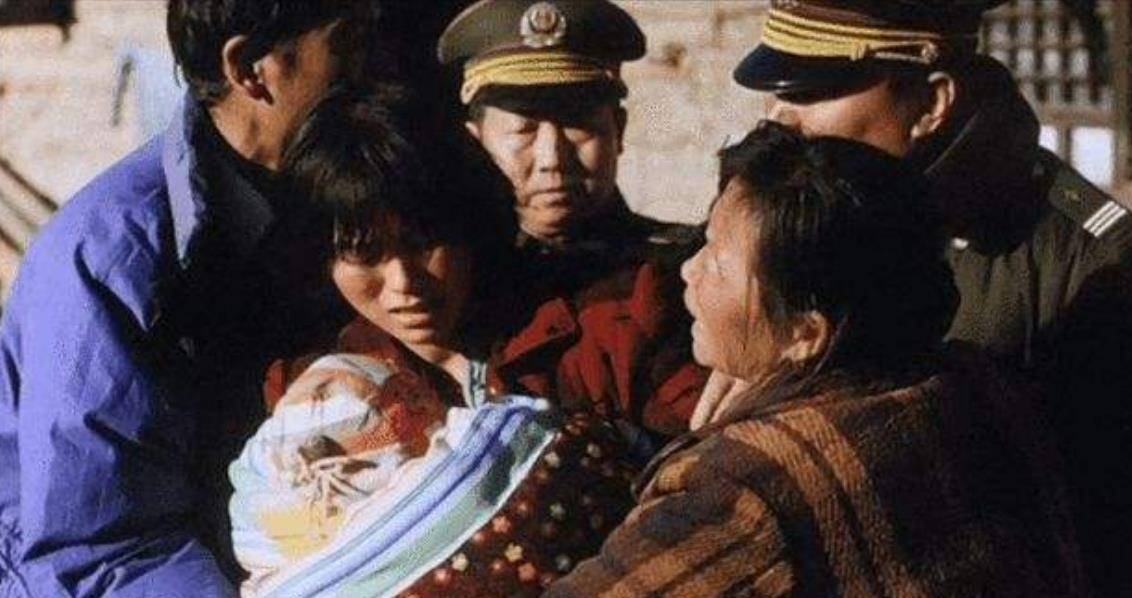 2004年,湘西一少女被拐,她反手把女人贩子卖了,法院怎么判的?