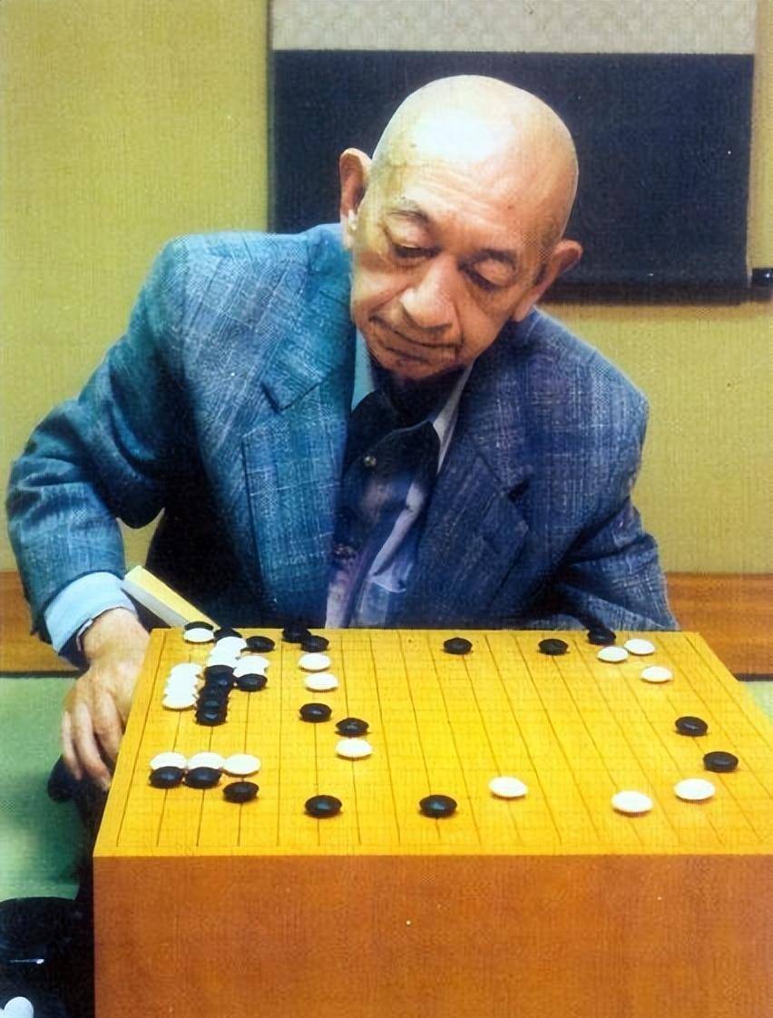 1984中日围棋大战,中方选手急出鼻血,聂卫平:继续下,不能休息_中国