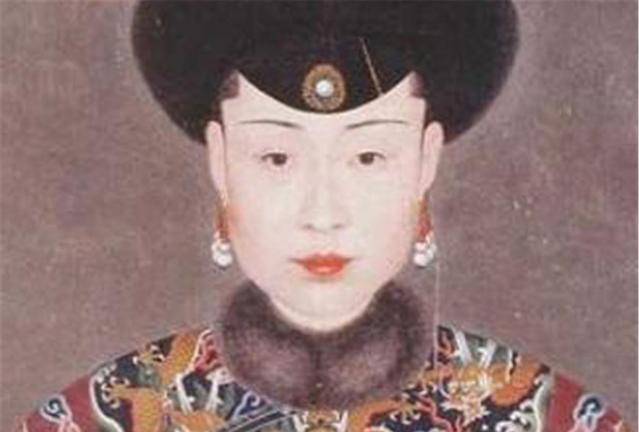 历史上,清朝康熙皇帝可谓是出了名的花心皇帝,而孝懿仁皇后佟佳氏却是