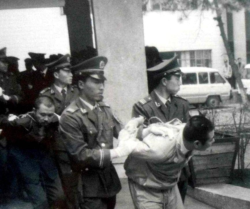 1983年开始,我国进行了三次"严打",各自有什么不同?