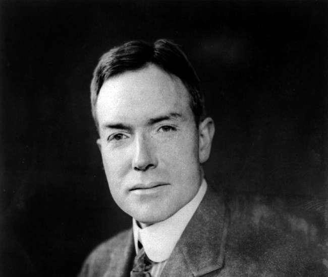 家族掌门人大卫·洛克菲勒继续执掌家族传统业务,石油继续为家族赚取