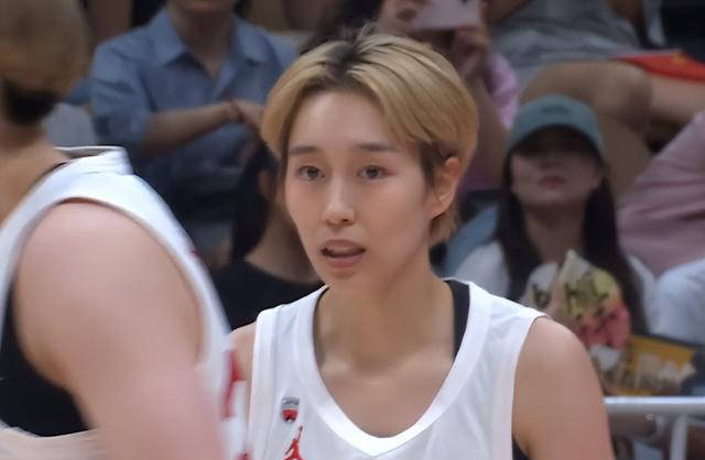 中国女篮再遇日本不敌,杨舒予突出表现