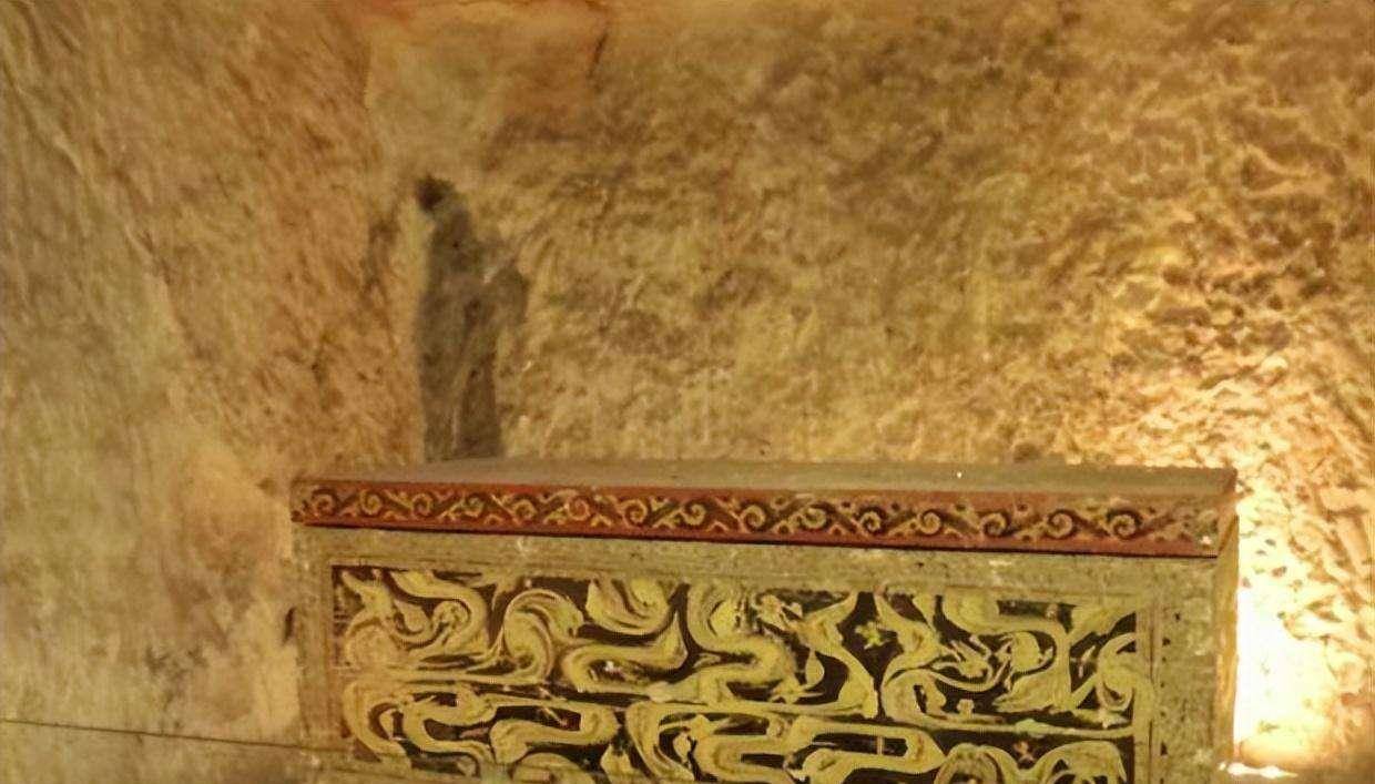 为防住盗墓贼,古代墓主出尽奇招,龟山汉墓堪称最搞笑的防盗方式