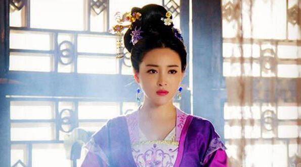 皇帝召幸宠妃,宫女:梦中神人说我会生儿子,皇帝:换你来侍寝