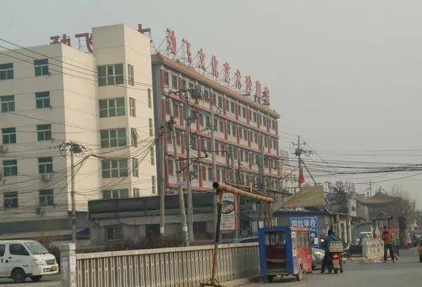 香堂村,崔村镇辖村,朱姓占总人口的70%,村内有朱三太爷坟,坟前建有