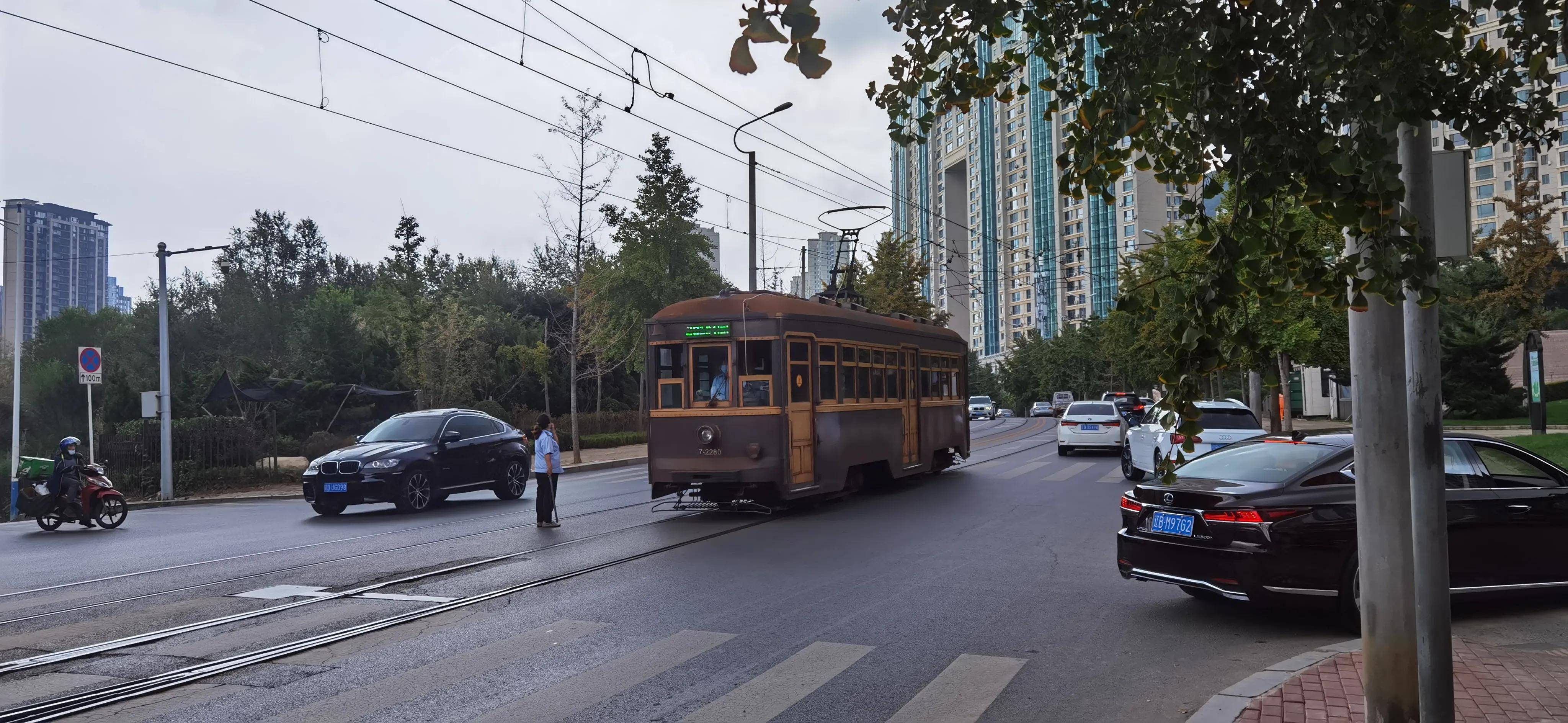 来大连旅游一定要体验一下有轨电车