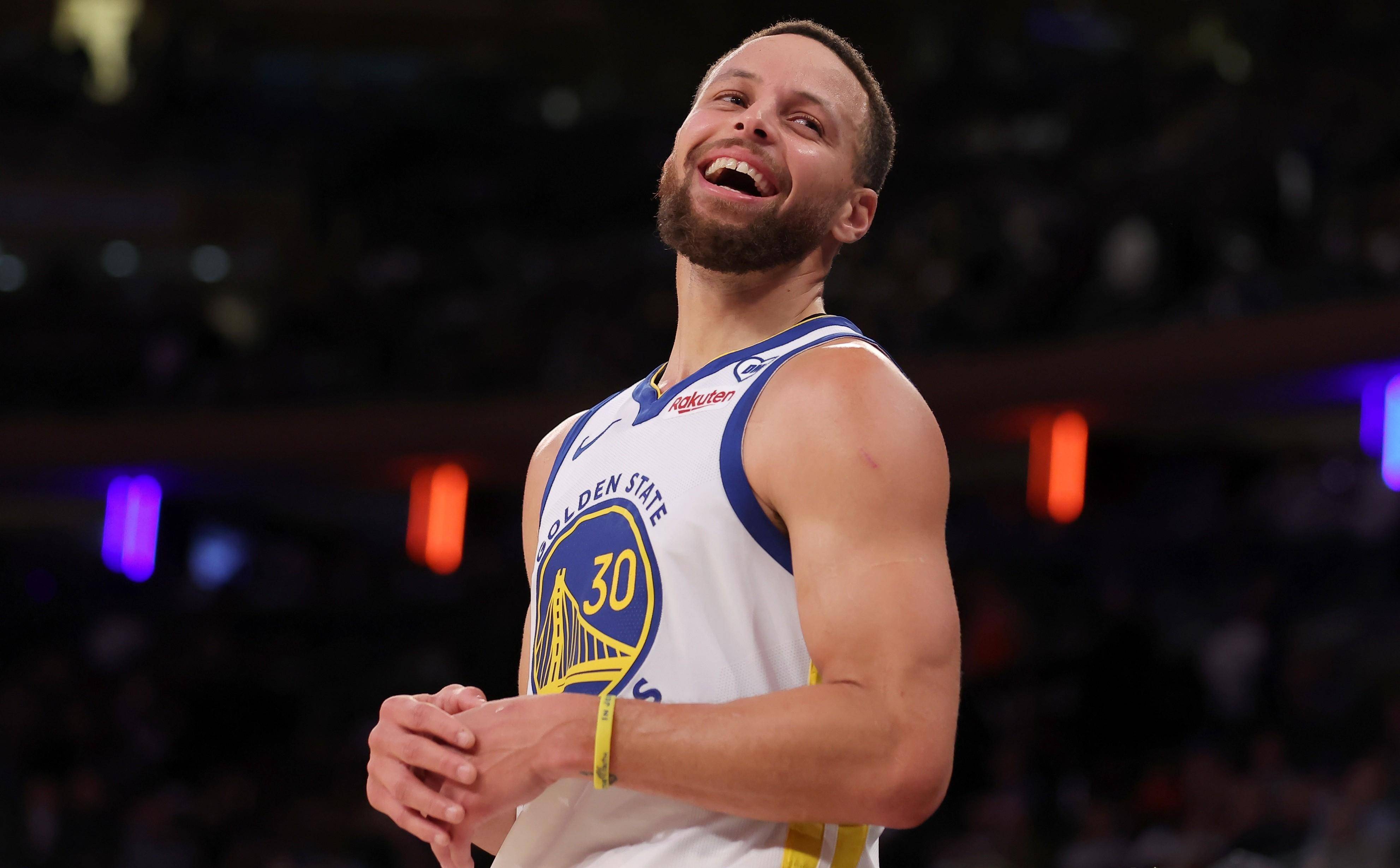 库里只是做了划时代的事,但是他本人不是划时代的人——阿里纳斯