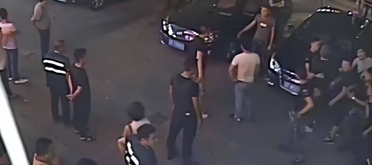 海南最牛黑老大,拉拢三任公安局长当保护伞,嚣张30年敛财26亿