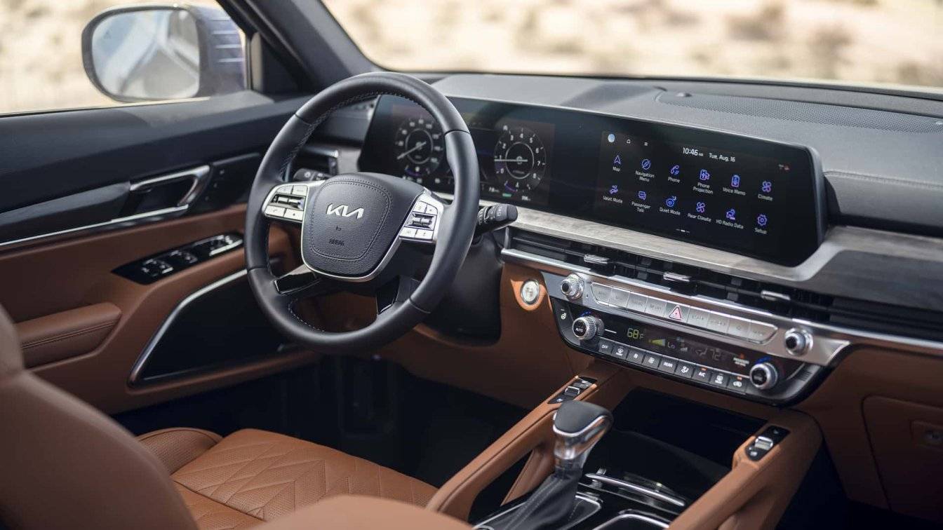 据了解,在2023年,起亚telluride就在行驶过程中出现过这种火灾事故.