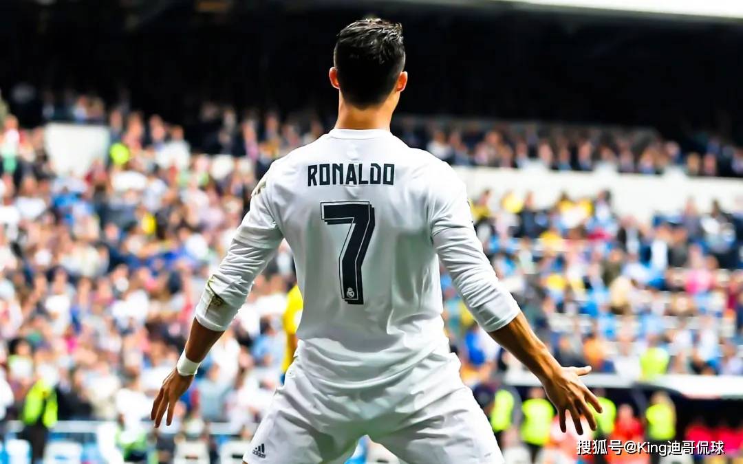 8.5万人见证!超越c罗!姆皇降临,银河战舰终结足坛悬念