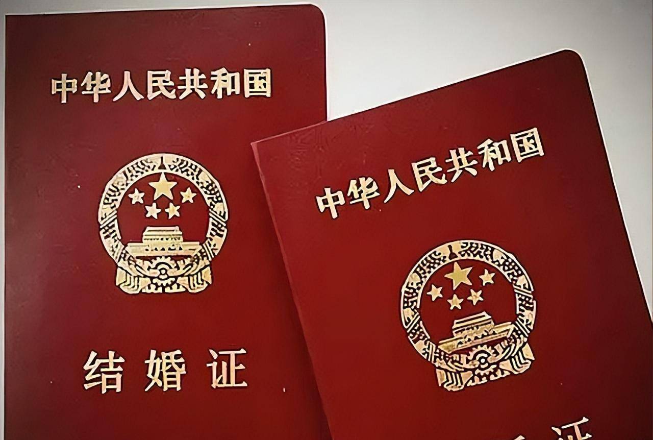 90年北大学霸远嫁非洲,因战争无奈回国卖盒饭,再见老公已是大官