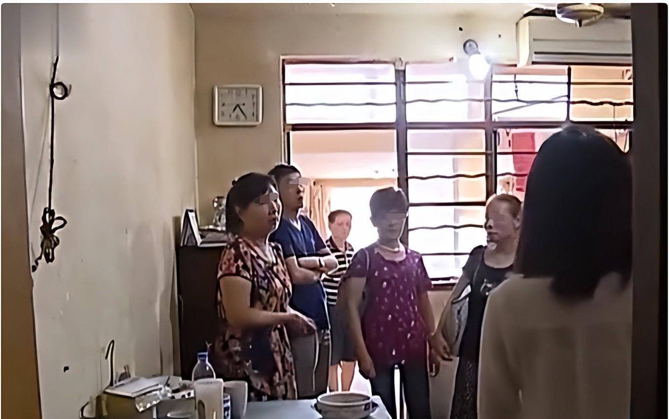 听到她这句话的陈家人瞬间冷静了下来,他们看着眼前这个"拿走"本该"