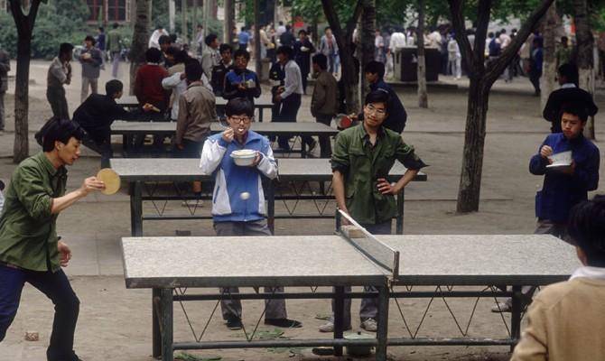 30年前的大学生啥样？图4为北大的女生宿舍，图7场景令人感动落泪-北大现任校花