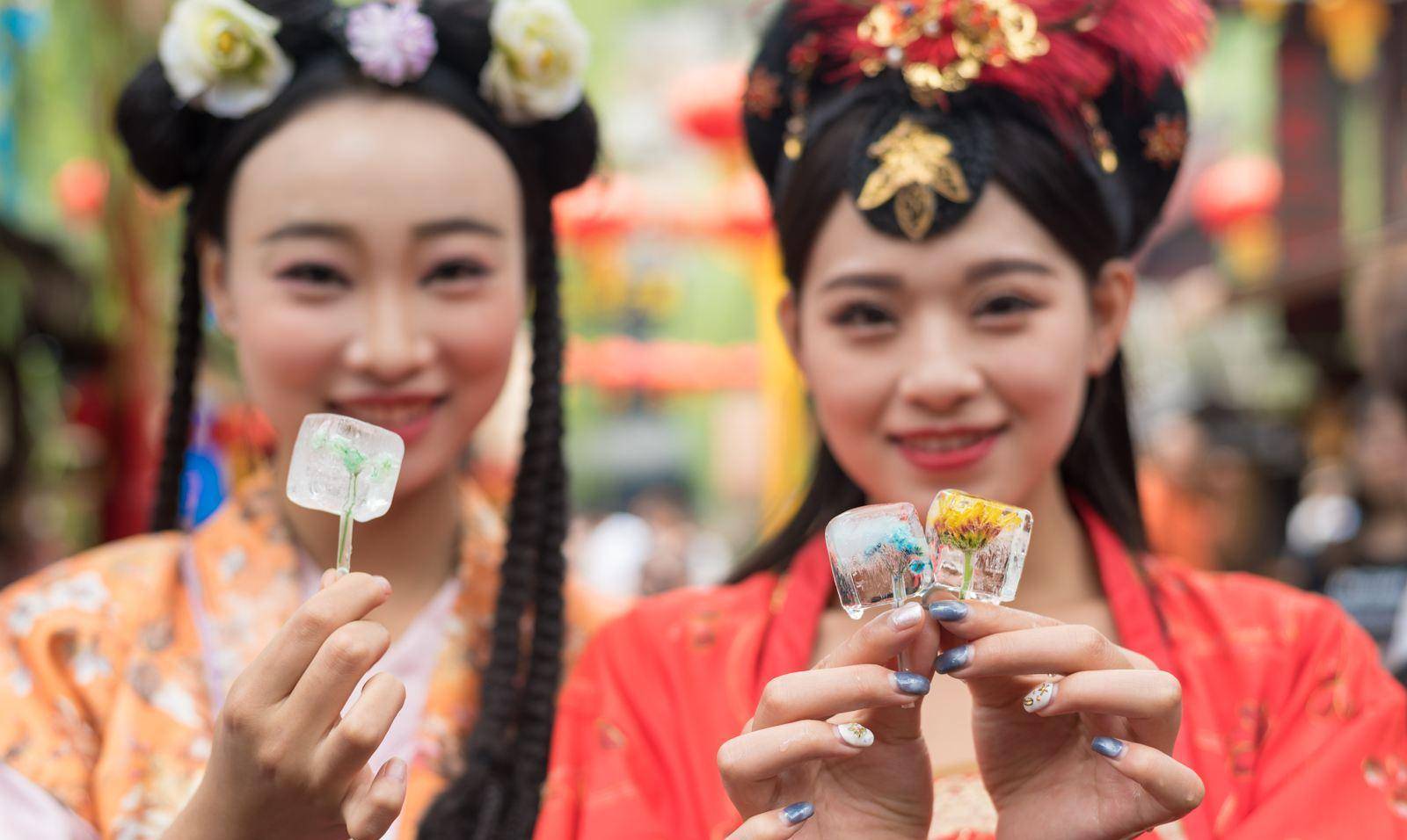 追逐时尚变化,成为时髦流行的"时尚者",谈谈宋代的女性消费