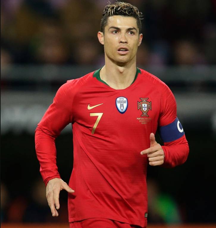 c罗无疑是葡萄牙队在本届欧洲杯上的一个关键话题.